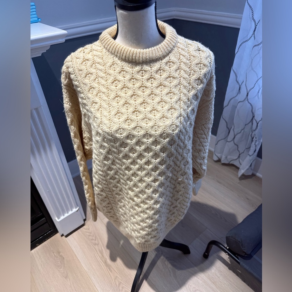 Vintage Sweaters of Ireland Traditional Irish Stitches Wool Sweater Size Large